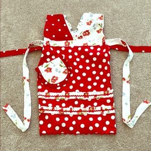 Polka dot retro apron!